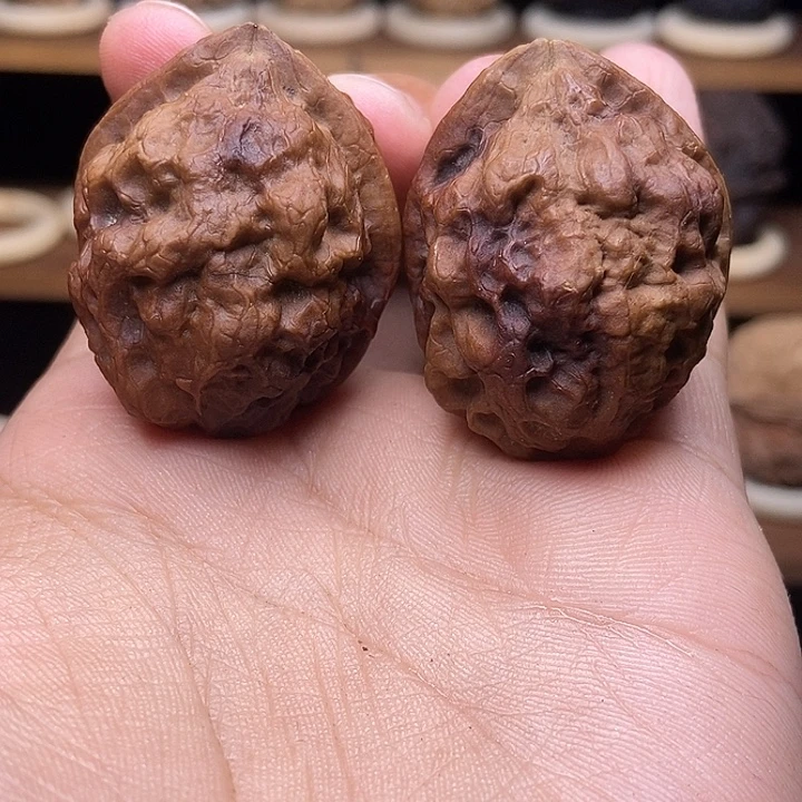 文玩核桃吊坠铁核桃把件疙瘩包