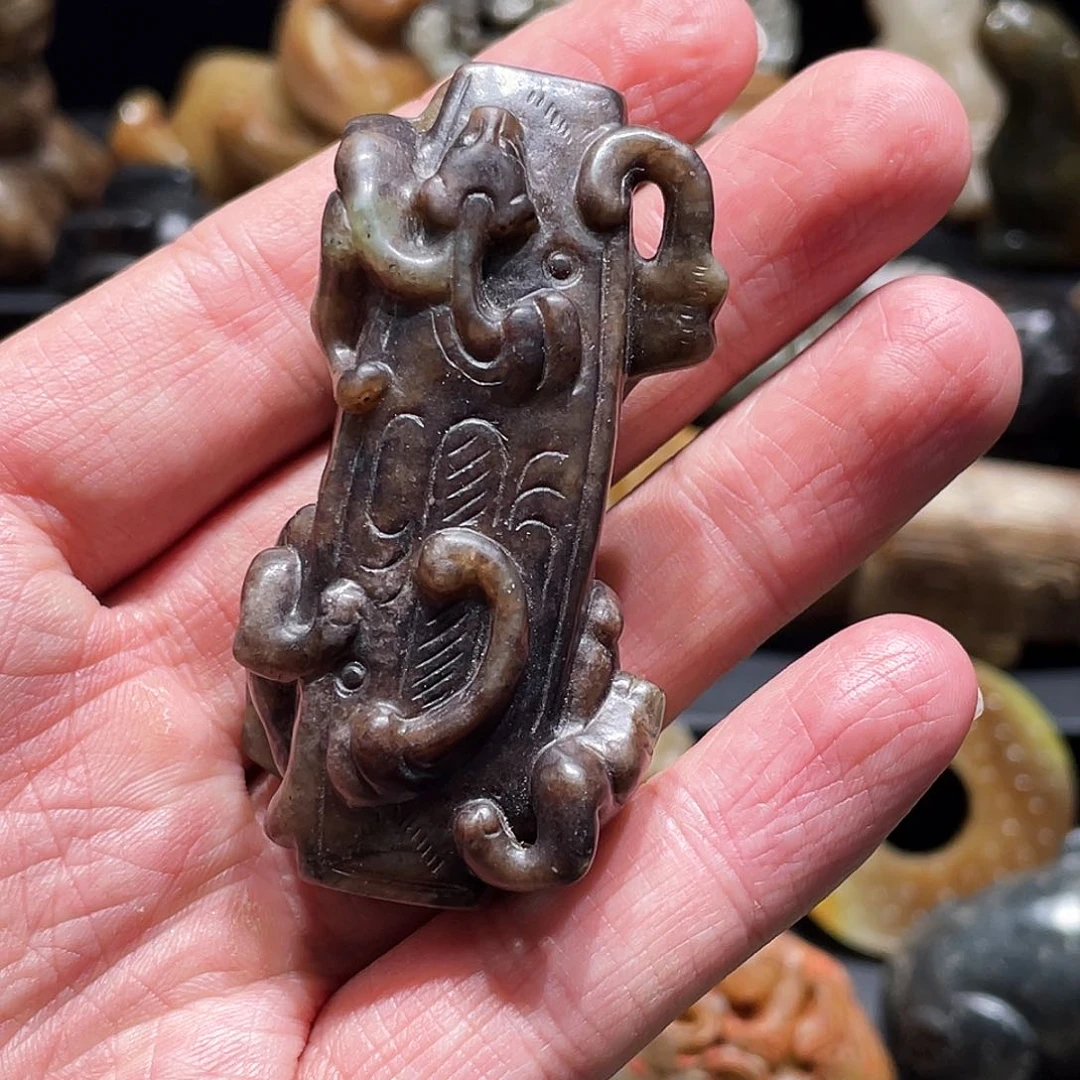 和田玉（糖玉）未镶嵌颈饰老*捌