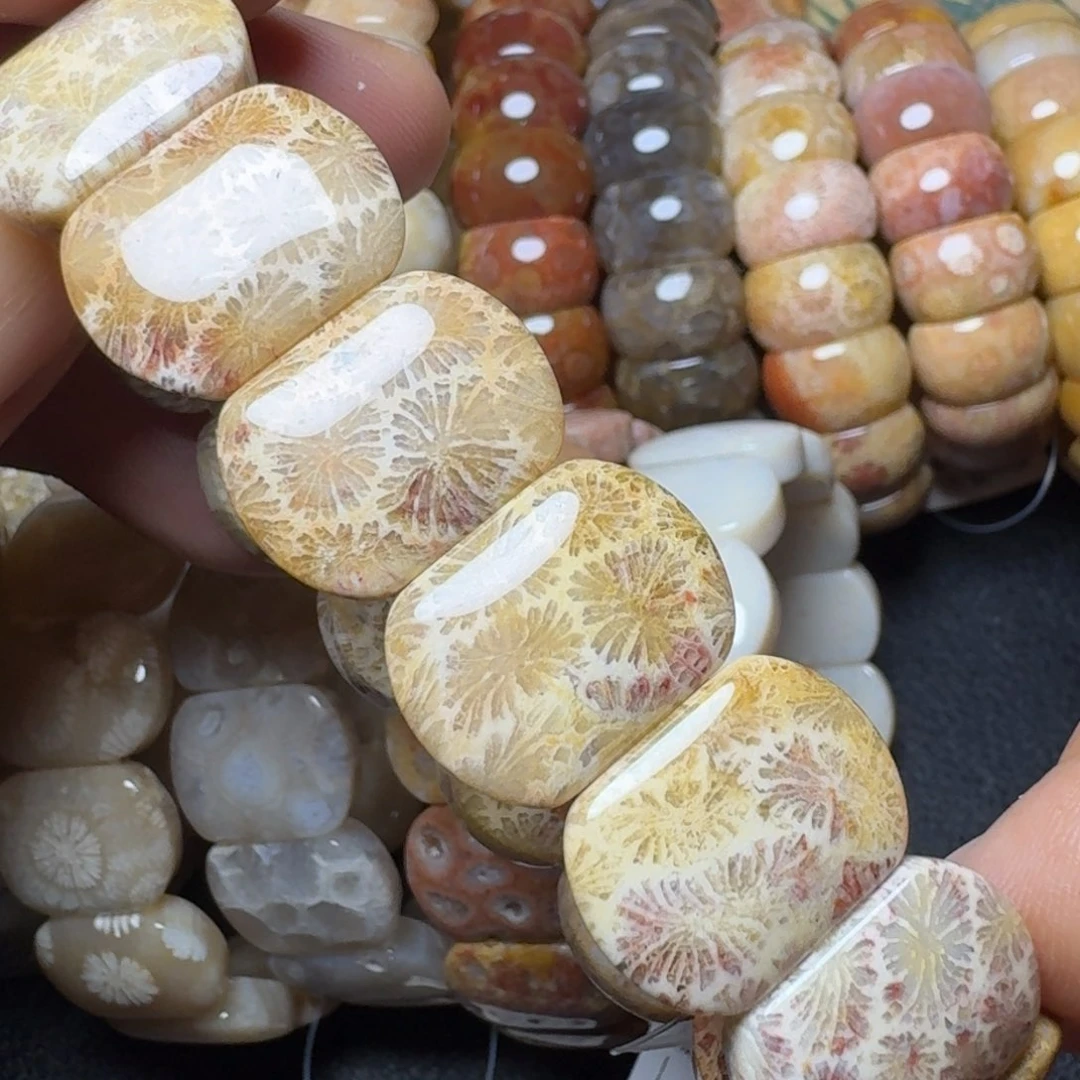 硅化玉手牌未镶嵌