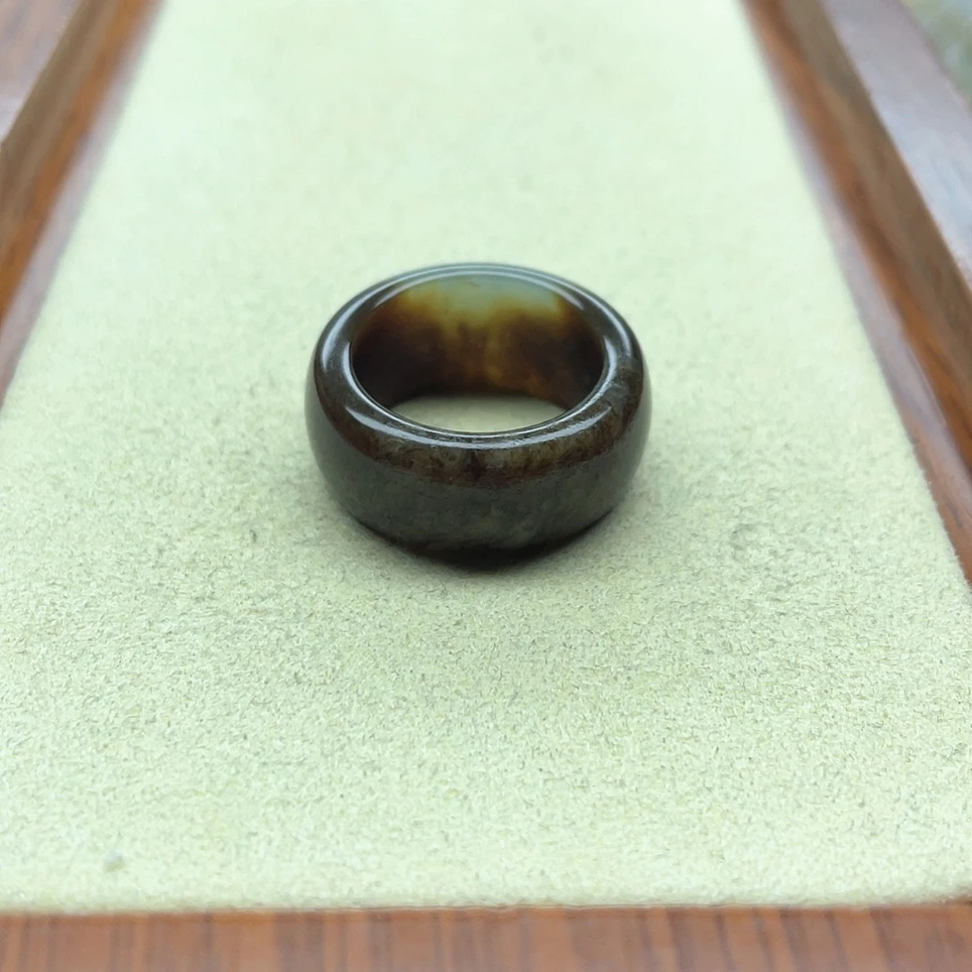 未镶嵌戒指和田玉17浓糖宽胎16号