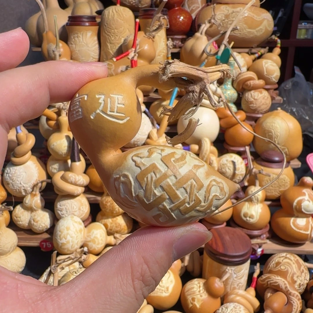 有机玻璃中国结蚂蚁浮雕