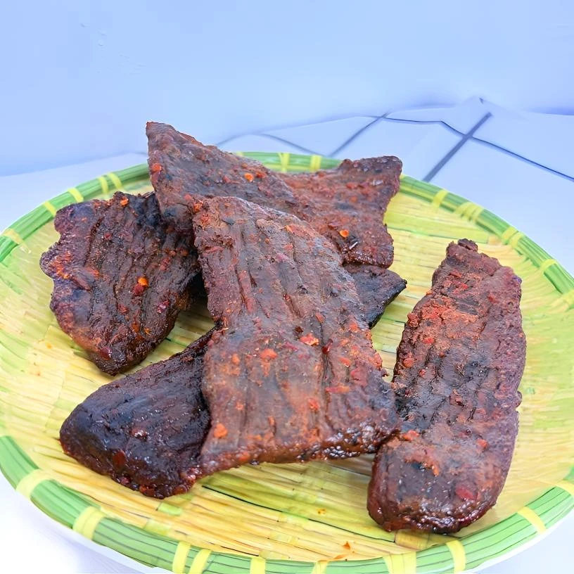 火烧炭烤小黄牛干巴每包80克开袋即食麻辣解馋小零嘴