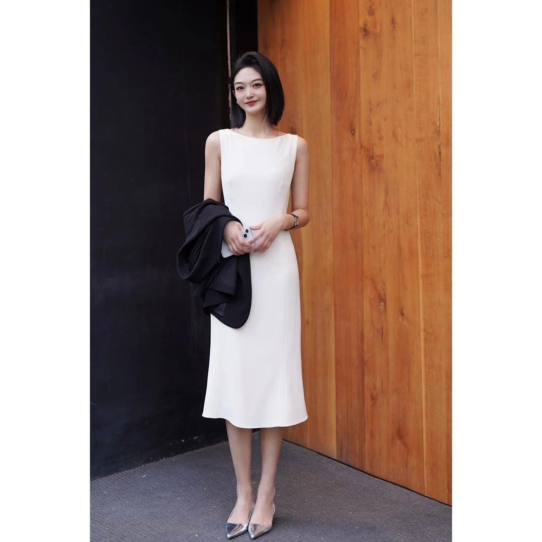 GIRDEAR/哥弟夏季女神气质高级时尚优雅显瘦无袖连衣裙1500486
