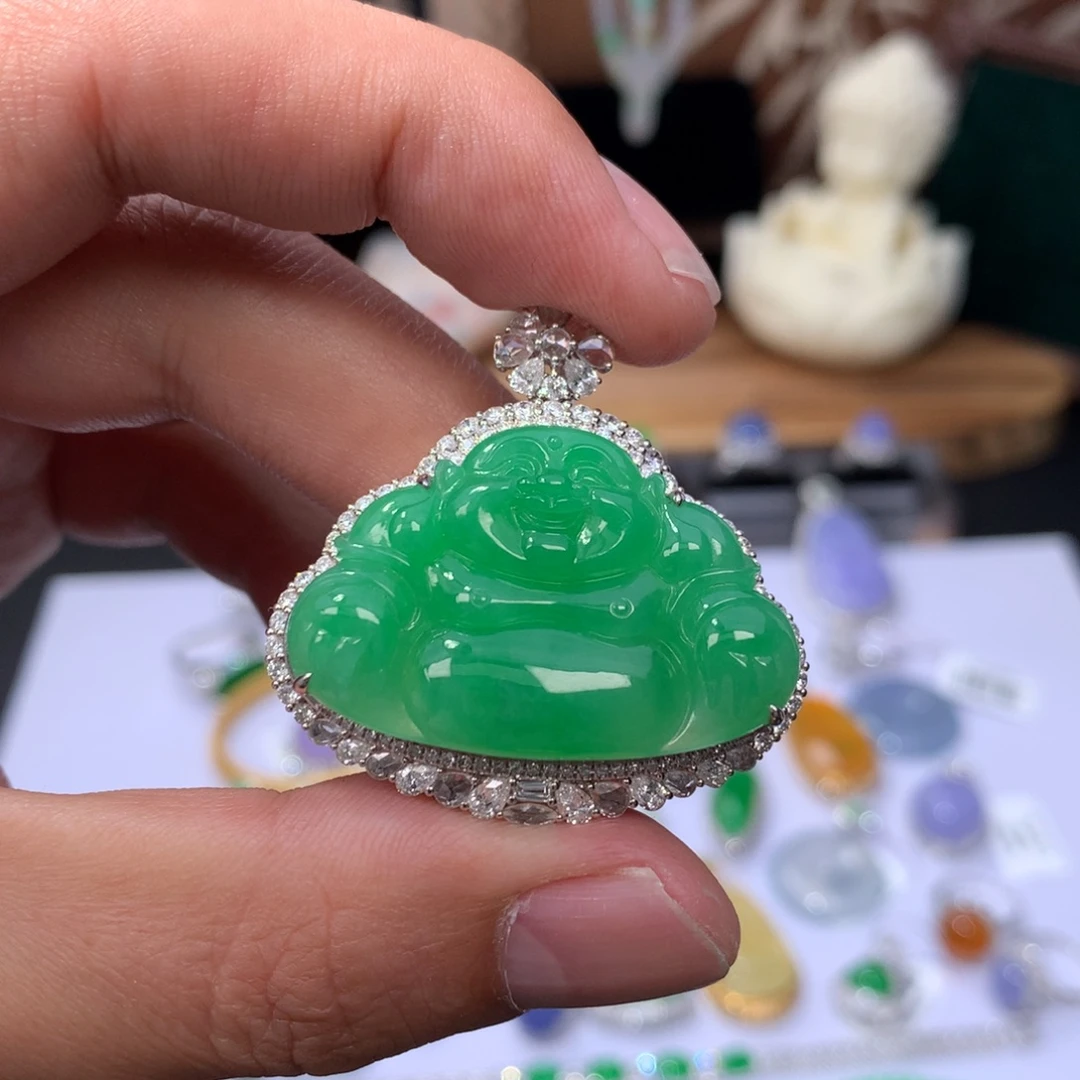 翡翠18K金镶嵌颈饰