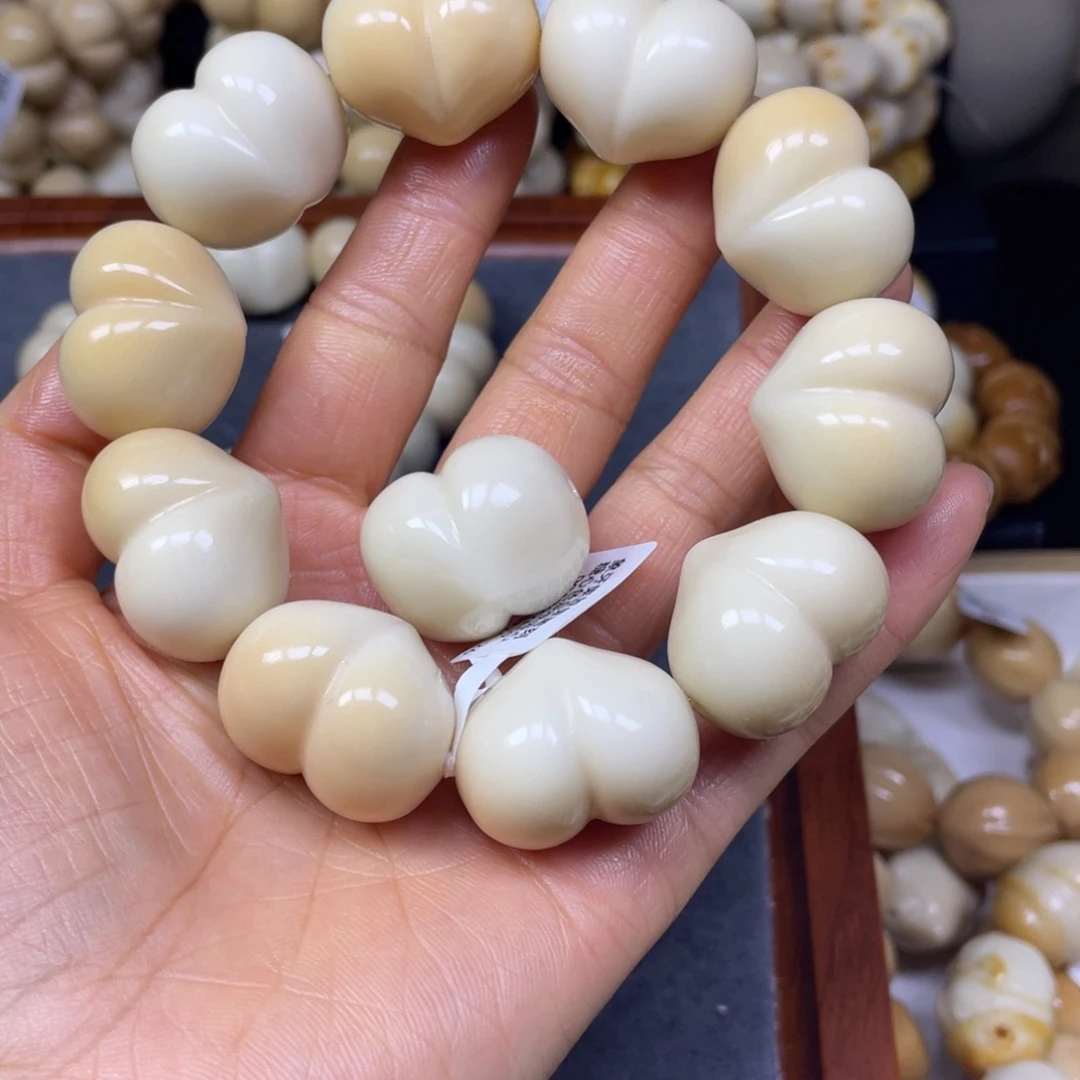 沐***沐吊坠菩提根/象牙果10.24.5屁桃