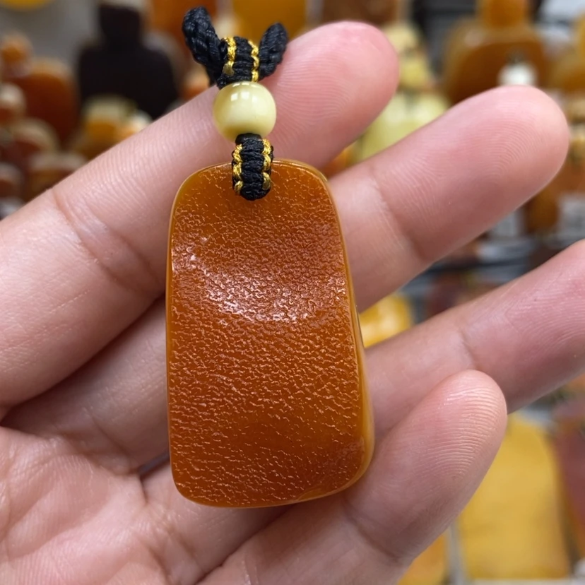 【闪购商品】琥珀颈饰未镶嵌