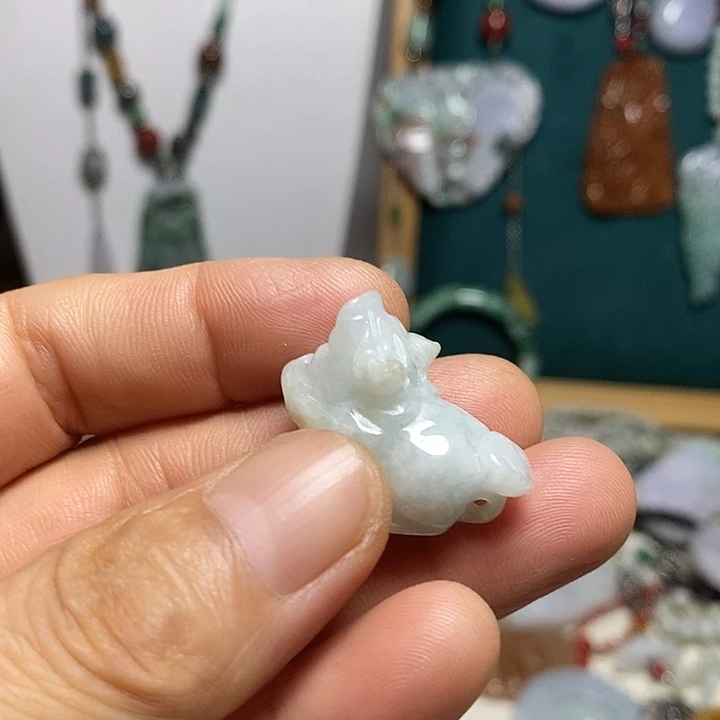 吊坠(赠链)未镶嵌翡翠