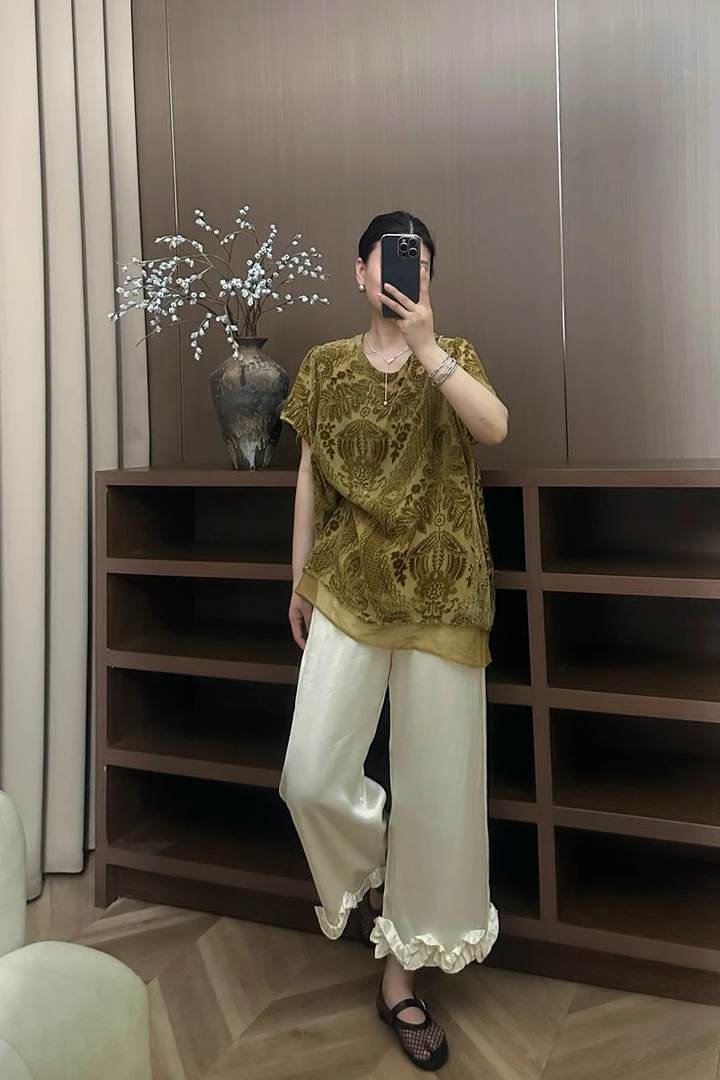 2025新款夏季欧版宽松提花丝绒短袖女士百搭上衣气质显瘦