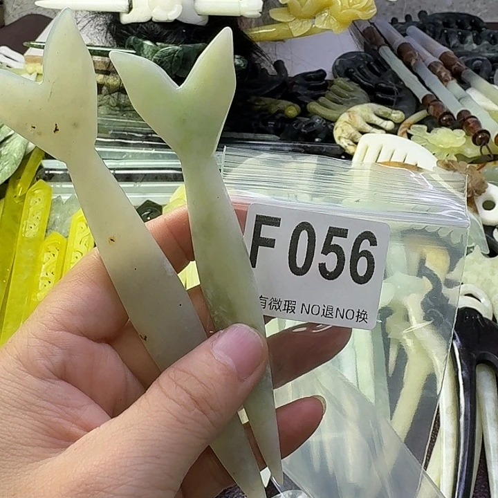 朝***喵合金蛇纹石玉发饰