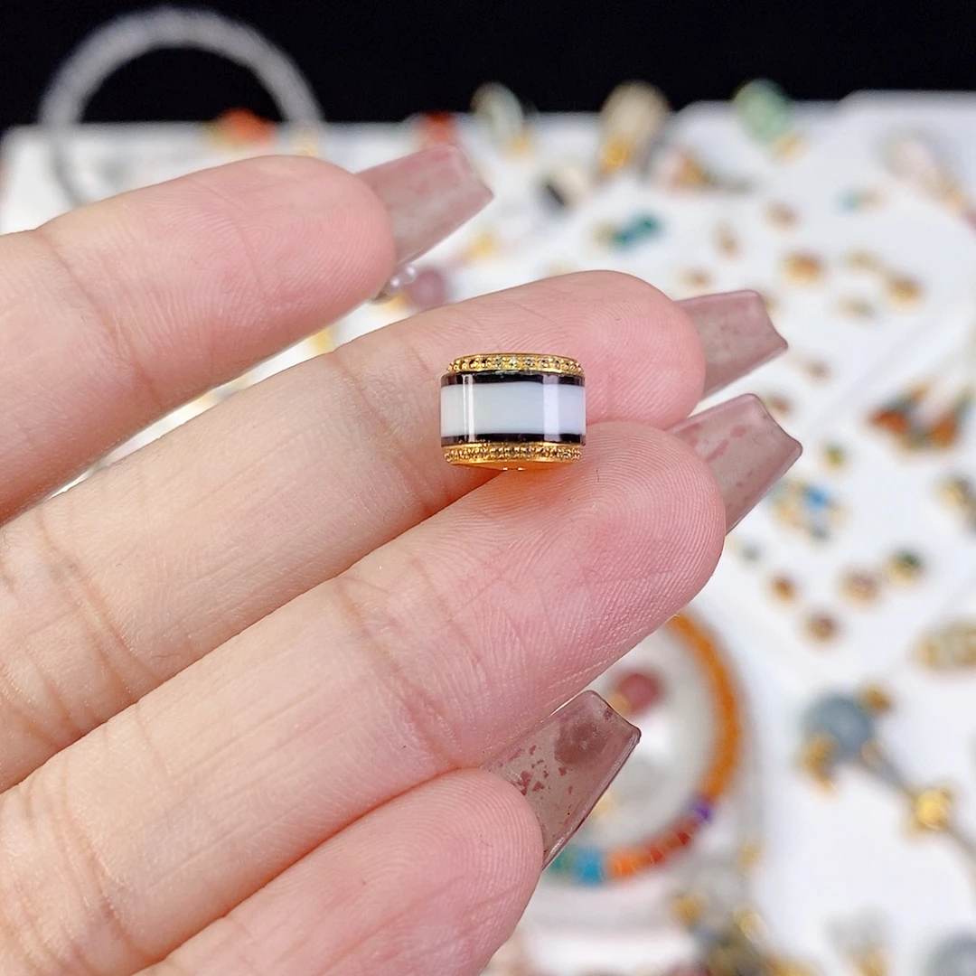 玛瑙/玉髓18K金镶嵌颈饰8.8x6.9