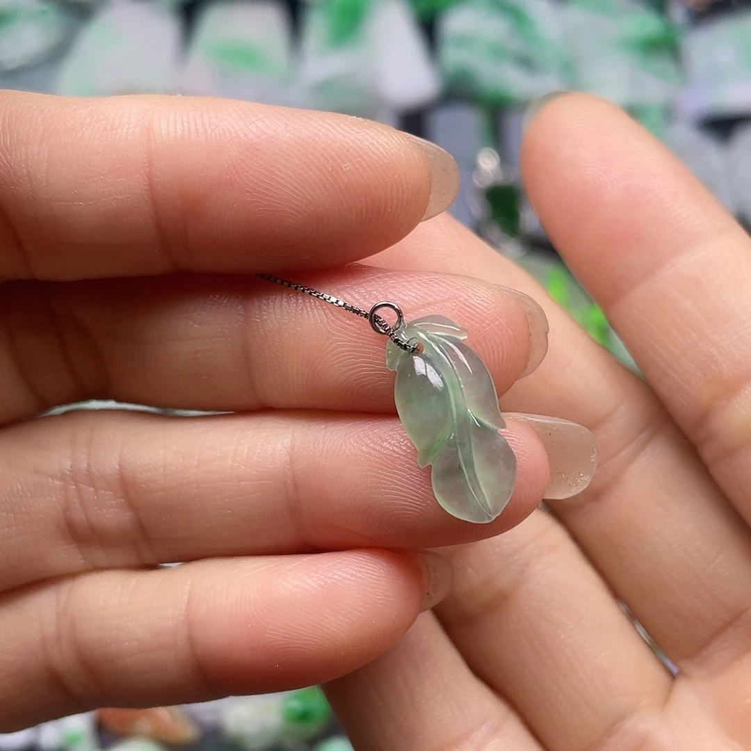 翡翠未镶嵌颈饰一*!翡翠吊坠