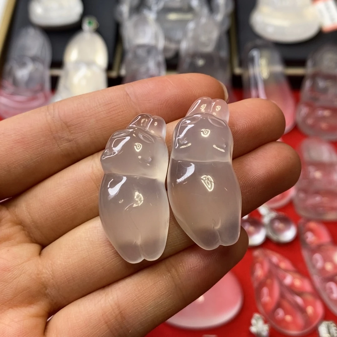 石英质玉未镶嵌吊坠