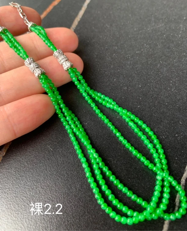 满绿圆珠天然翡翠珠链 镶嵌精美