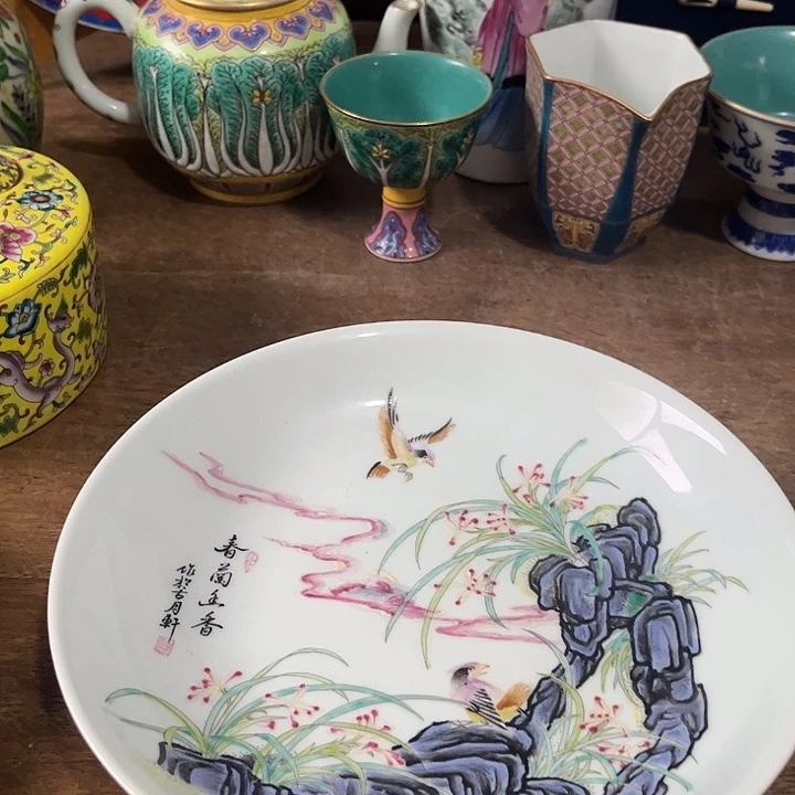 摆件粉彩花鸟绘片花瓶