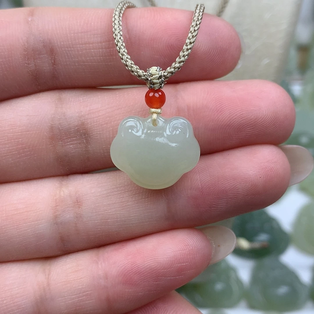 【闪购商品】颈饰未镶嵌和田玉