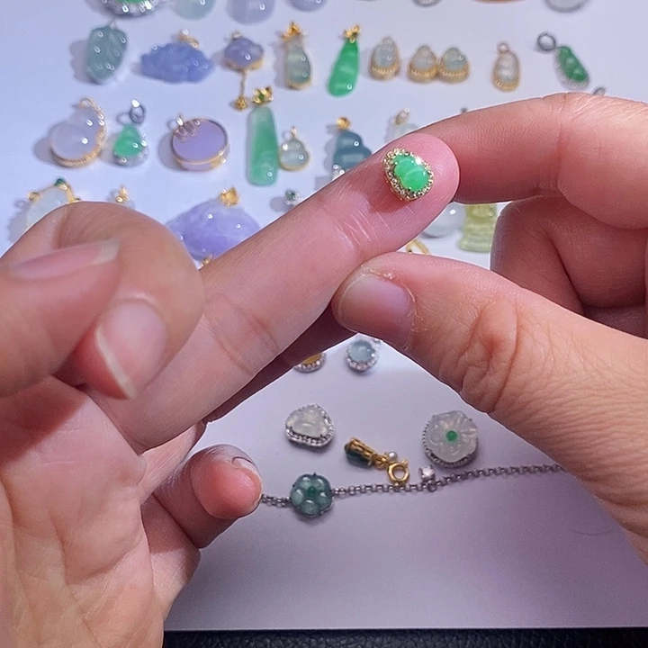 翡翠未镶嵌挂件11112222