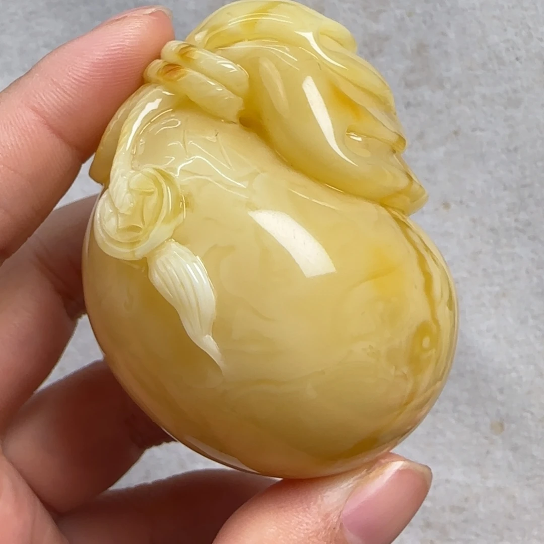 蜜蜡未镶嵌珠宝奇石