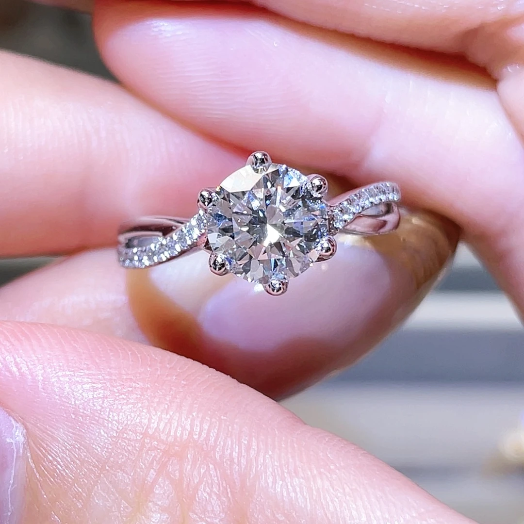 实验室培育钻石铂Pt950镶嵌1.5ct 扭壁戒指 14号