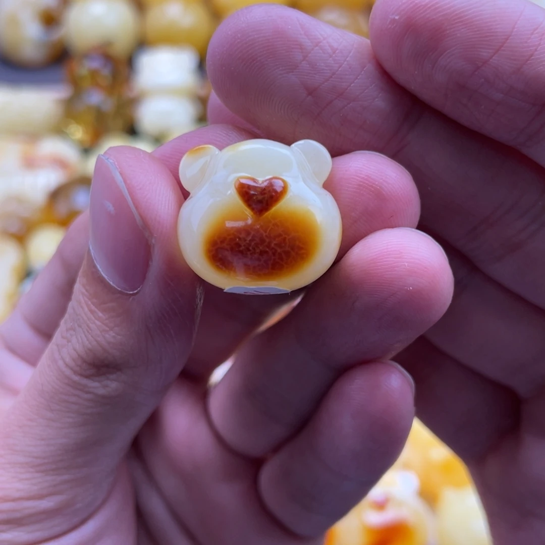 是****琥珀未镶嵌裸石蜜蜡