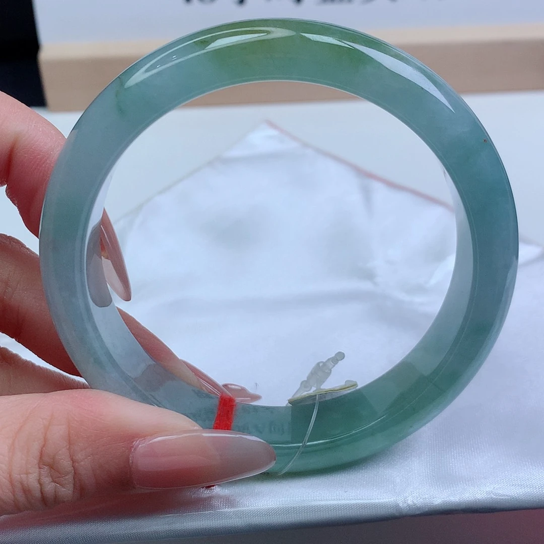 翡翠手镯未镶嵌62.7圈口