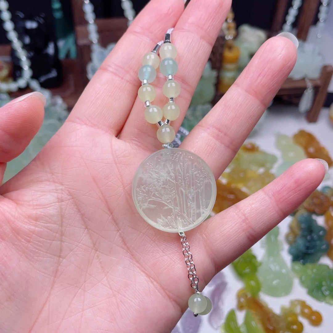 蛇纹石玉未镶嵌颈饰