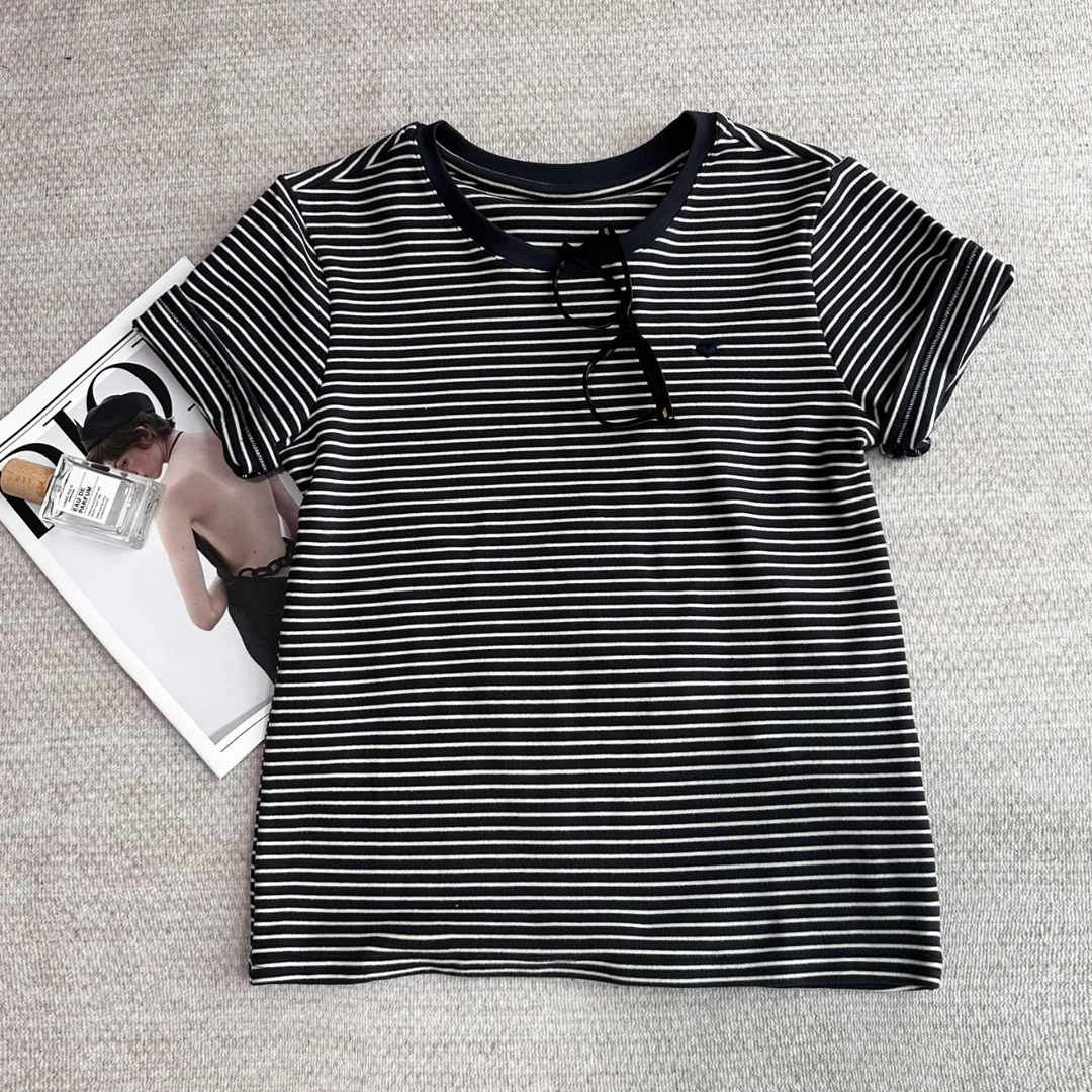 2025 新款时尚百搭爱心条纹T恤z00889