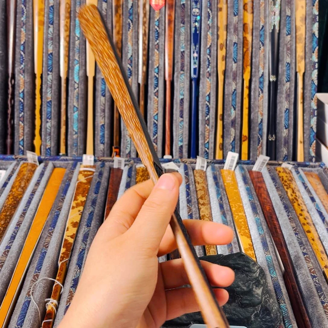 扇子9****9好的46667788876655677