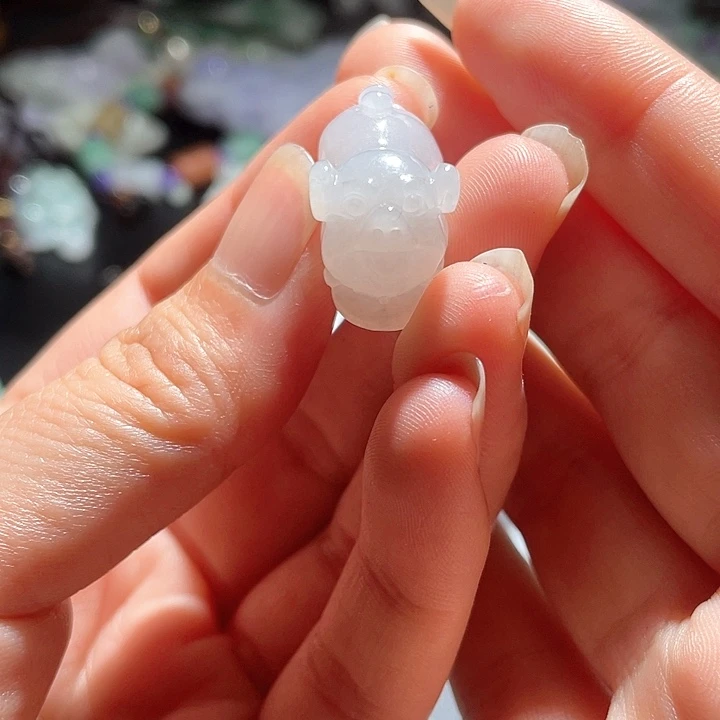 翡翠未镶嵌颈饰天