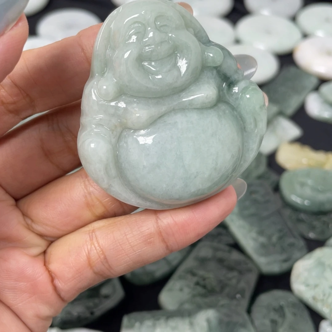 翡翠未镶嵌颈饰佛公