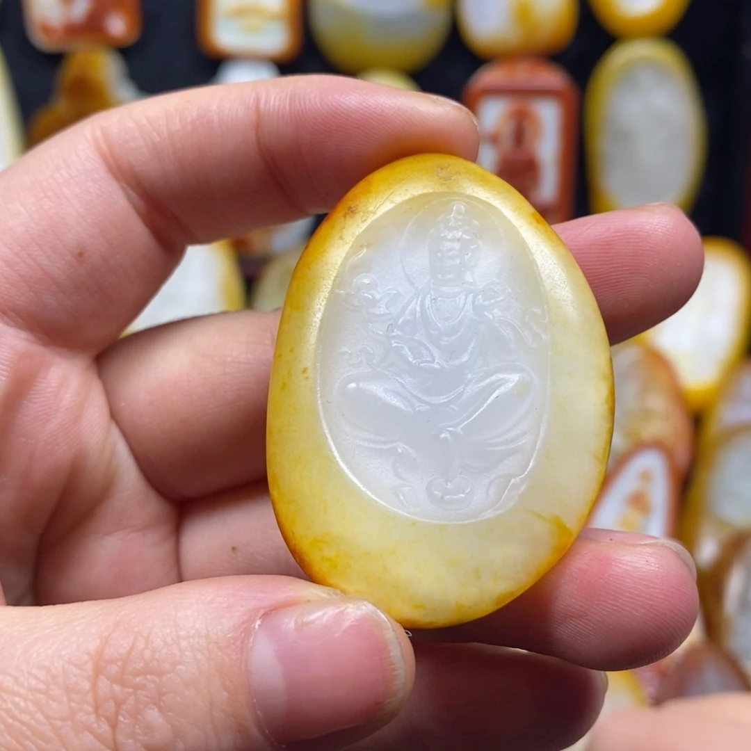 k***e和田玉未镶嵌颈饰