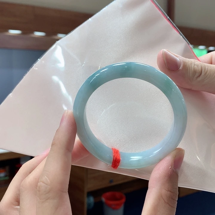 *****翡翠手镯未镶嵌买断