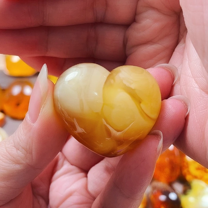 琥珀颈饰未镶嵌李吊坠