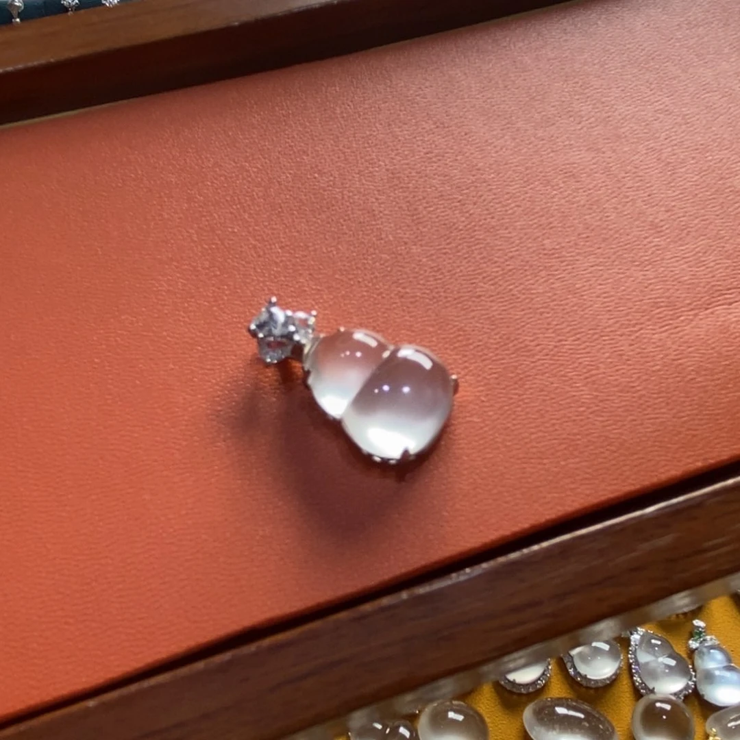 石英质玉银S925镶嵌颈饰缘****晋