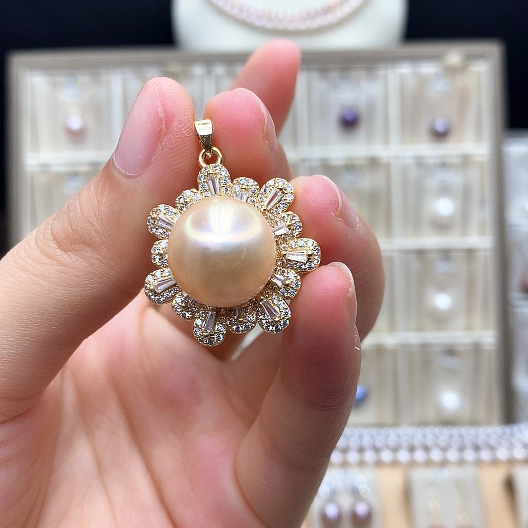 淡水珍珠合金颈饰