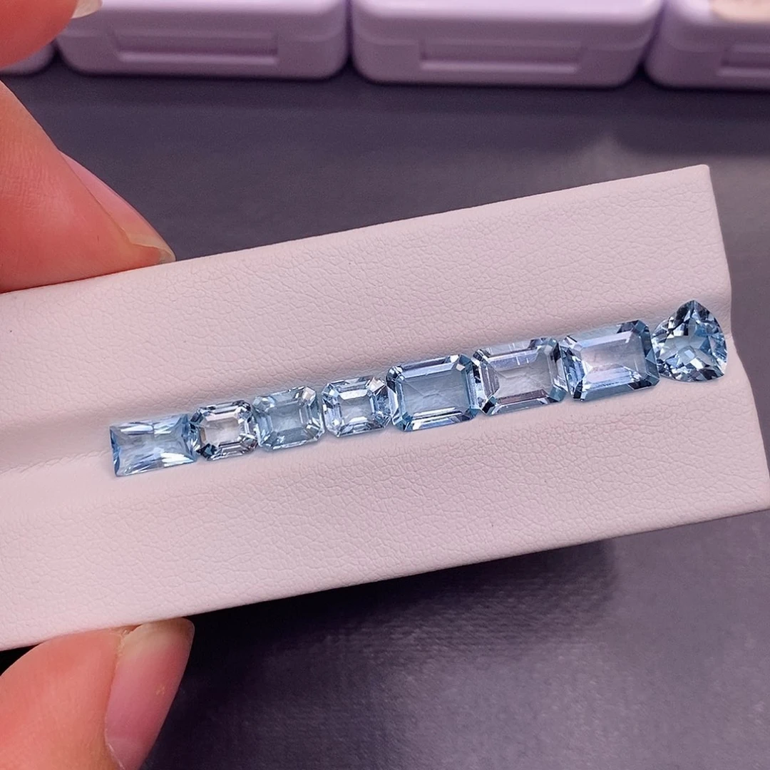 裸石海蓝宝石300一克拉，仅供展示，挑好上定向