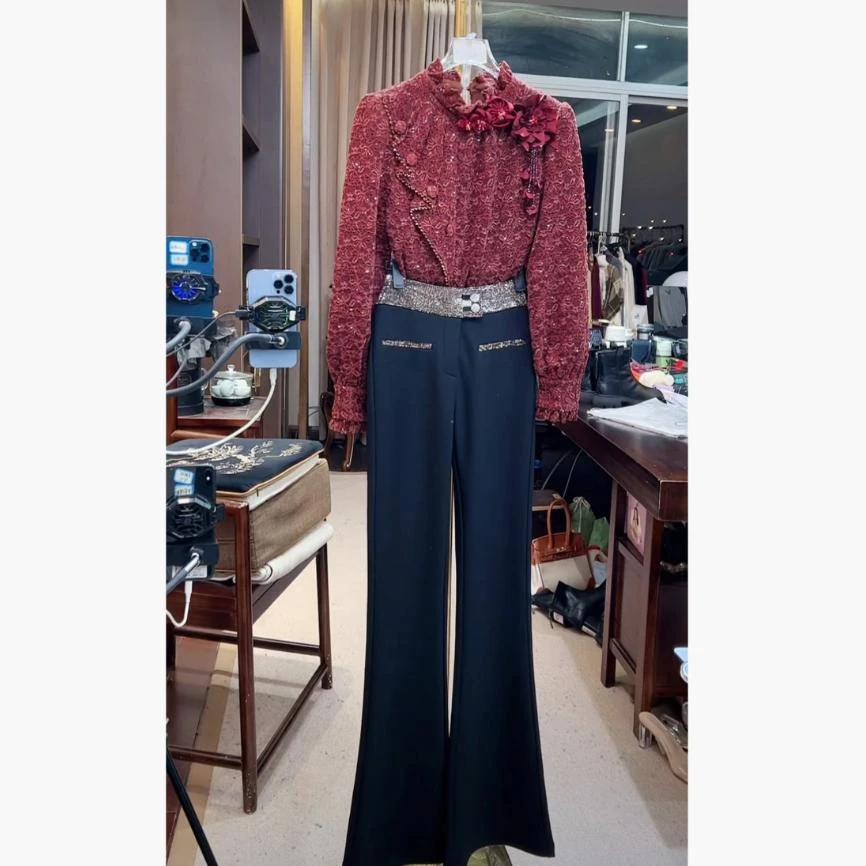 芙娜妮轻奢秋冬新款小众设计气质显瘦名媛女装百搭上衣F2432505A