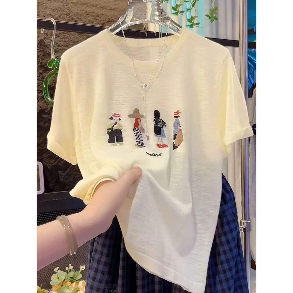 韩版刺绣雪花棉【四个女孩】显瘦短袖T恤宽松休闲洋气百搭上衣25078
