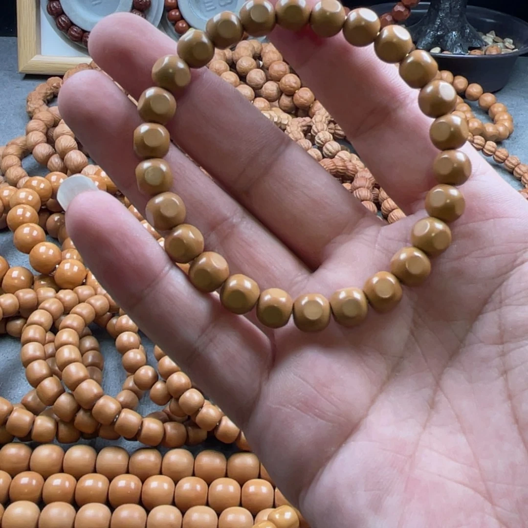 猴头核桃手串齊*圣微泛油六方8➕