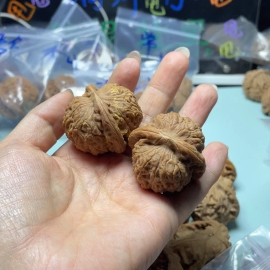 体***生吊坠文玩核桃血麒麟11