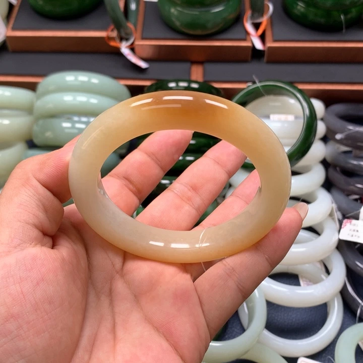 【闪购商品】未镶嵌手镯和田玉