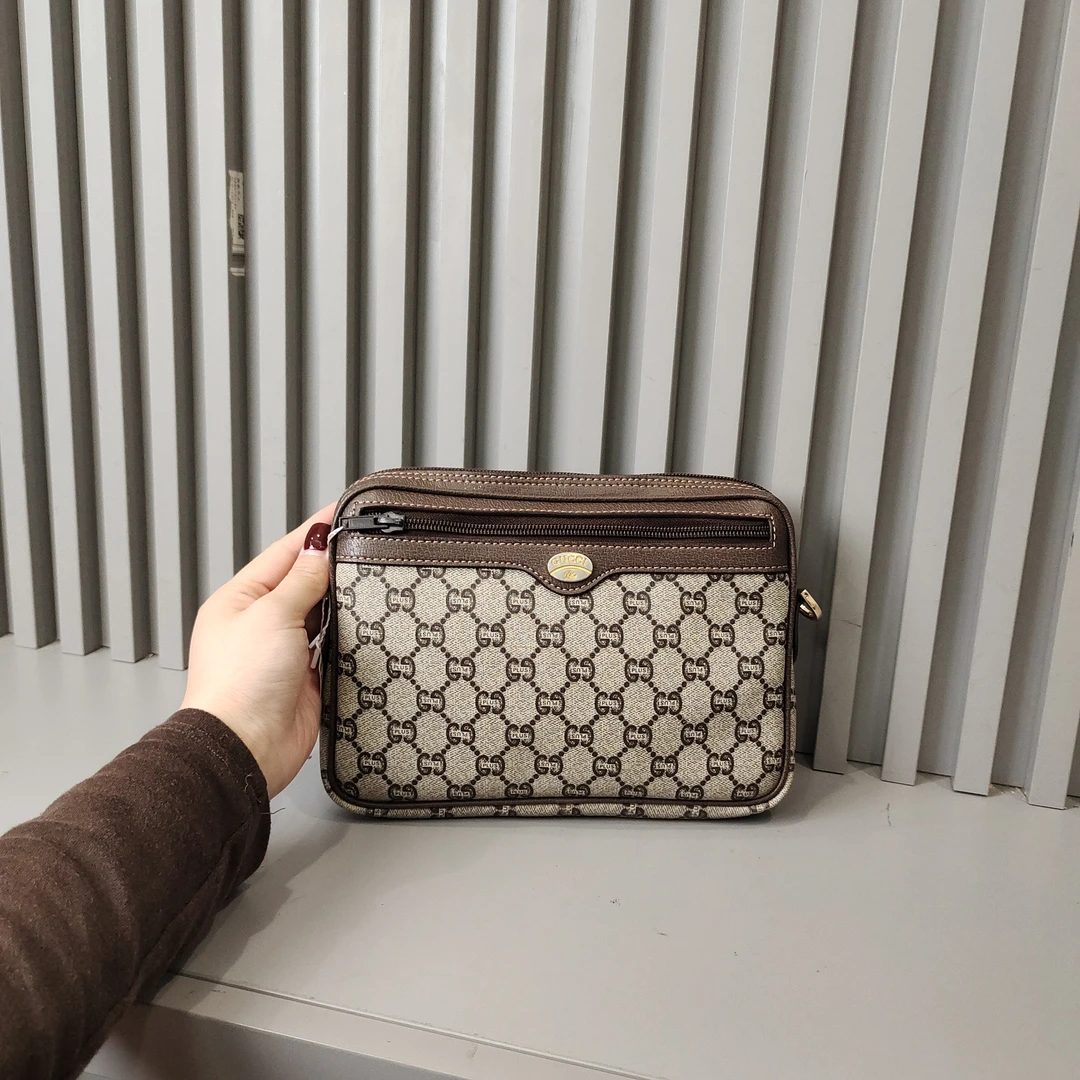 95新 GUCCI/古驰 兔兔奢欣欣/古驰手拿包/241114014