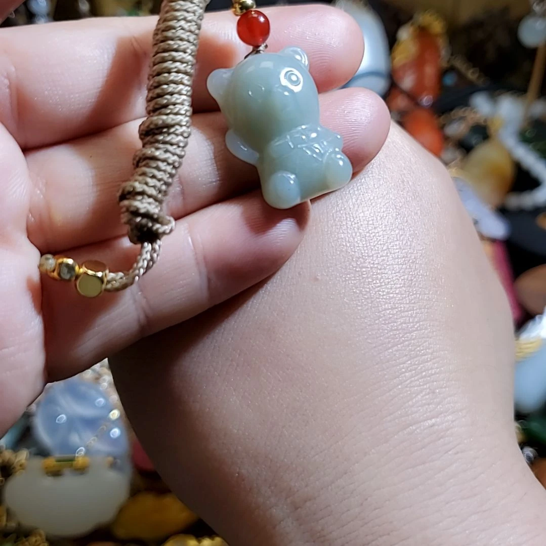 【闪购商品】颈饰未镶嵌和田玉抱抱熊