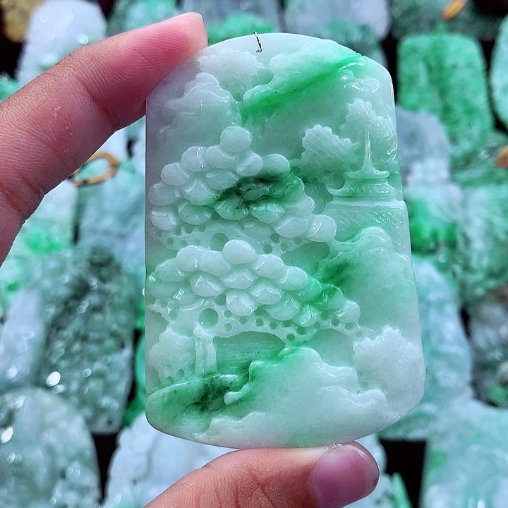 吊坠(不含链)未镶嵌翡翠
