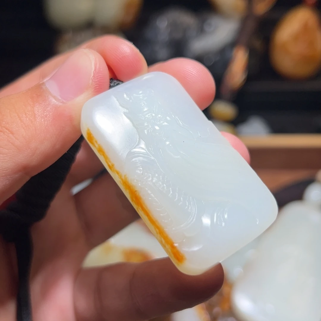 嘻***哈和田玉未镶嵌挂件