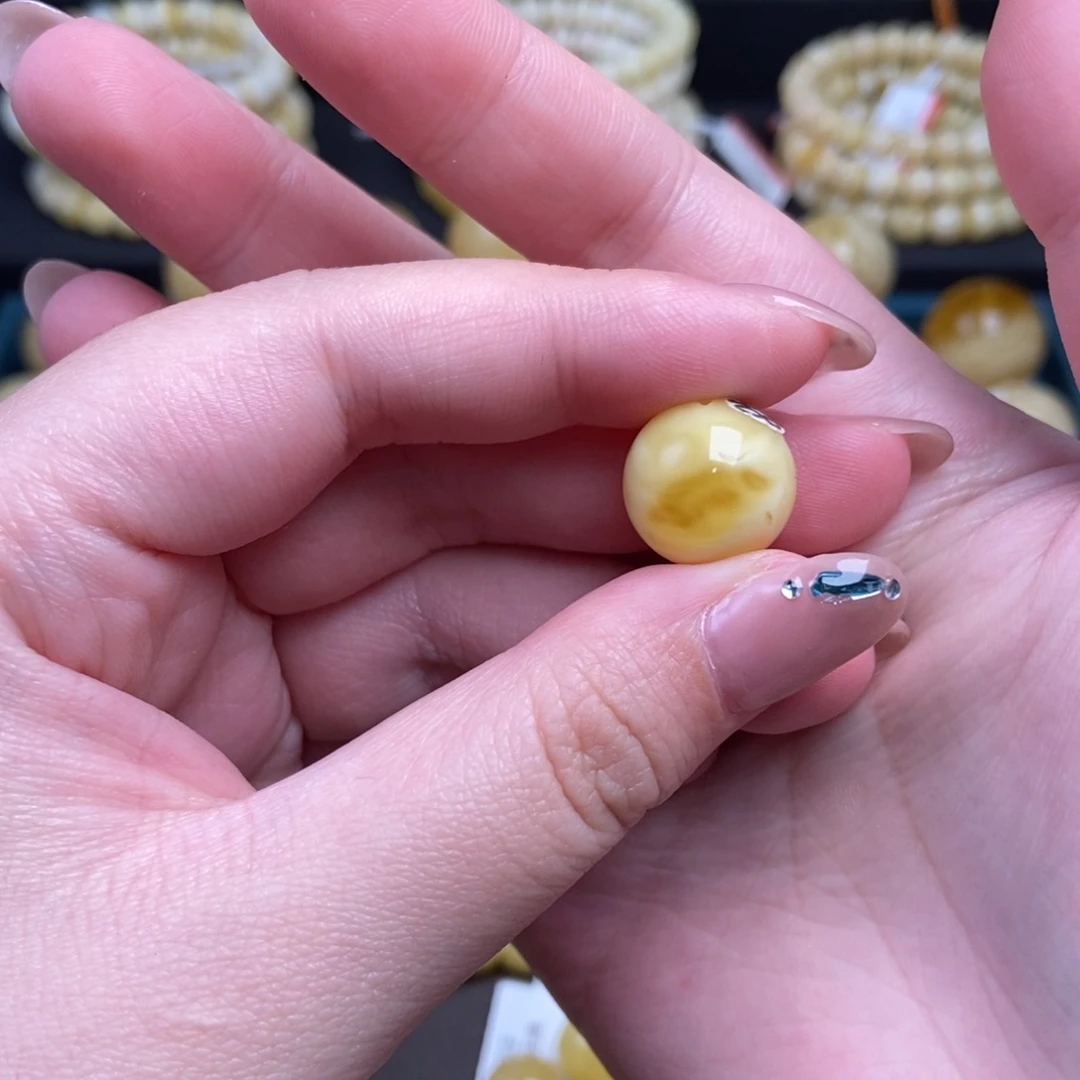 蜜蜡未镶嵌珠宝奇石14.3