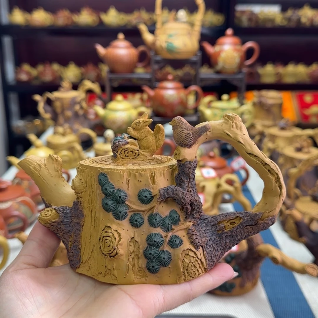 茶壶段泥树桩松鼠