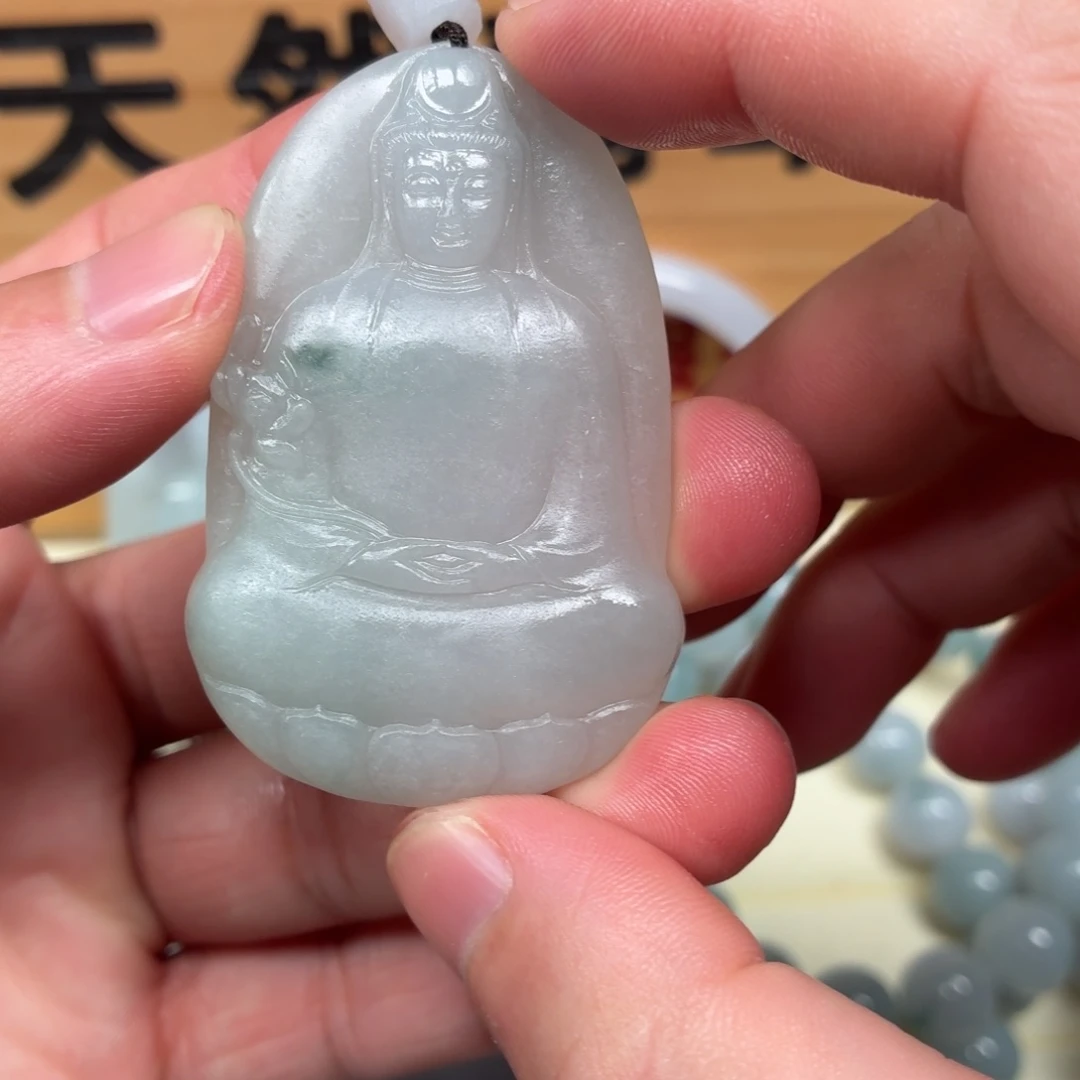 定制翡翠未镶嵌观音