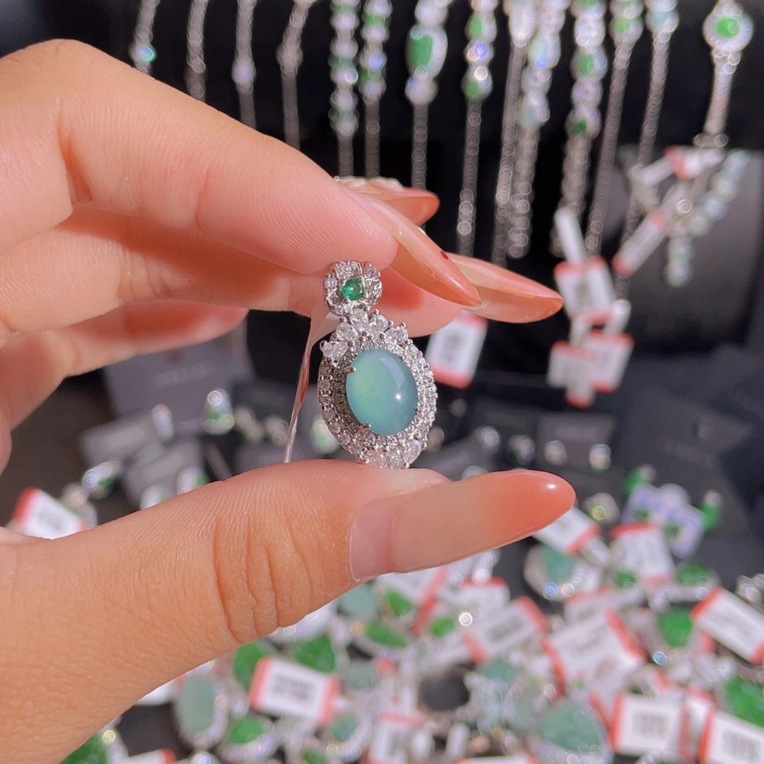 翡翠未镶嵌吊坠(不含链)