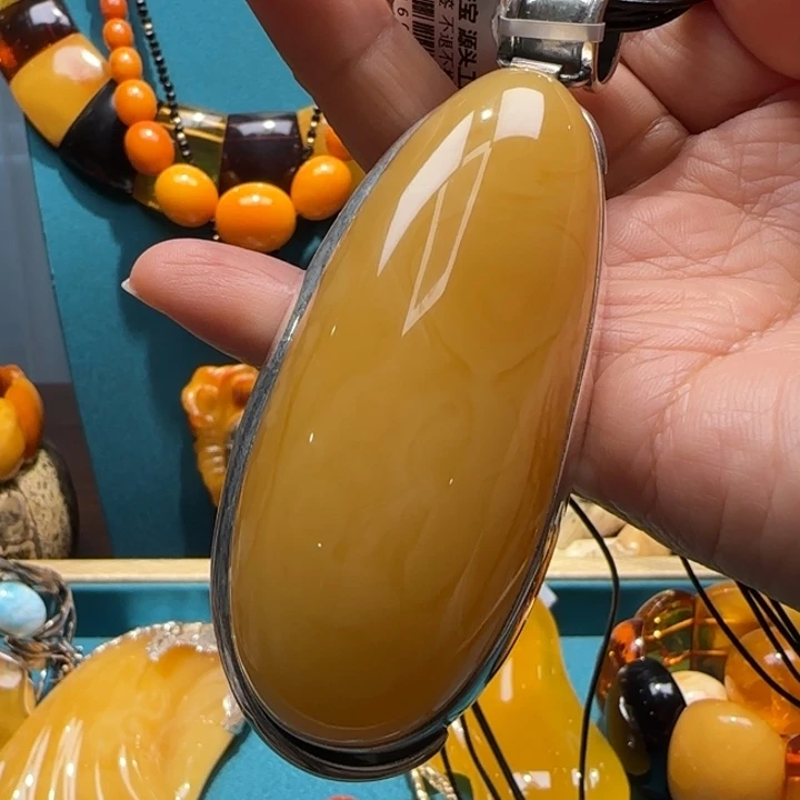 琥珀未镶嵌颈饰波兰设计款琥珀蜜蜡