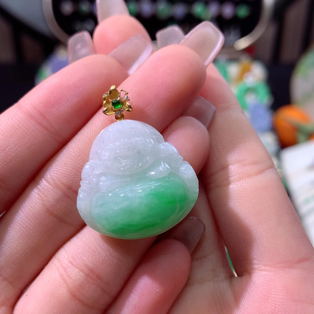 翡翠颈饰18K金镶嵌翡翠